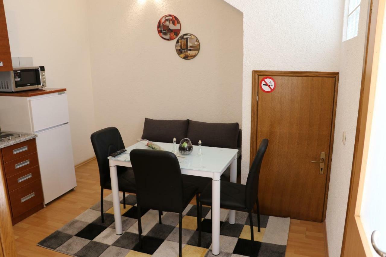 Guesthouse Mario Korenica Ngoại thất bức ảnh
